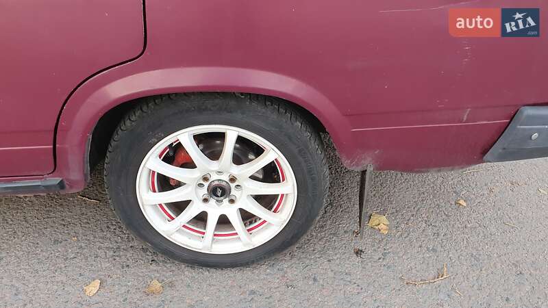 Седан ВАЗ / Lada 2107 2001 в Днепре