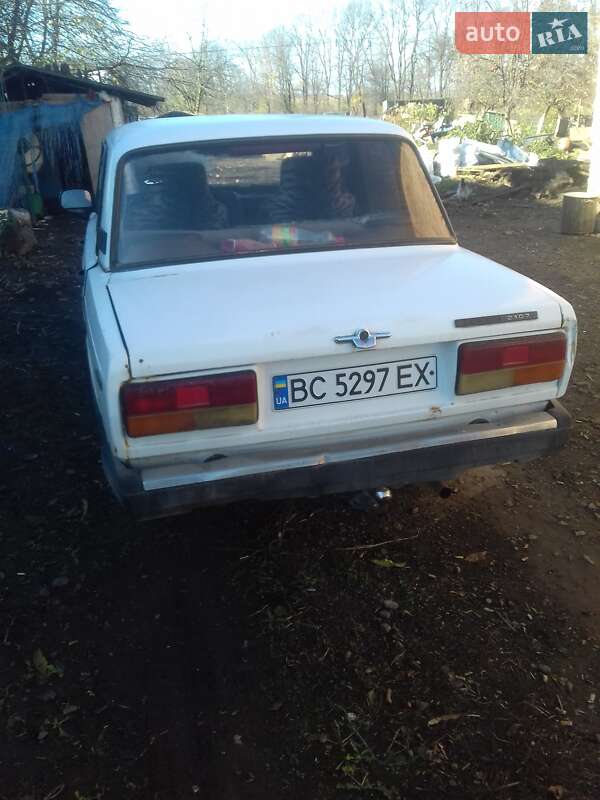 Седан ВАЗ / Lada 2107 1991 в Городке