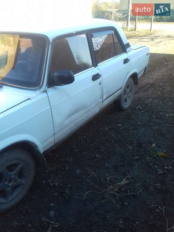 Седан ВАЗ / Lada 2107 1991 в Городке