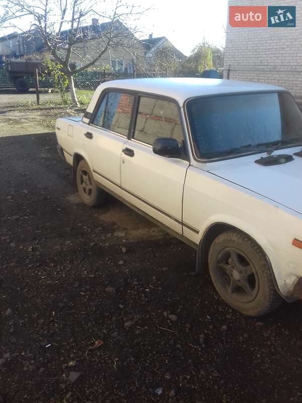 Седан ВАЗ / Lada 2107 1991 в Городке