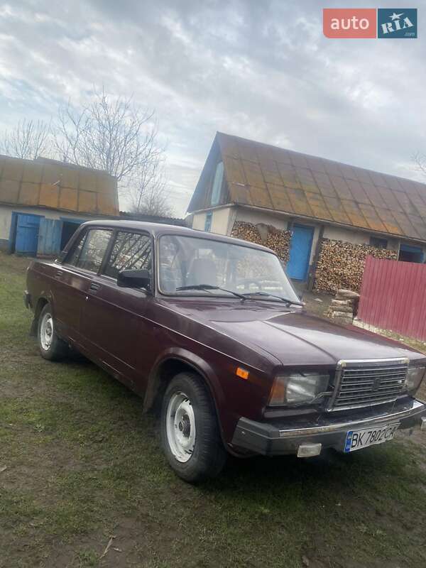 Седан ВАЗ / Lada 2107 2009 в Дубно