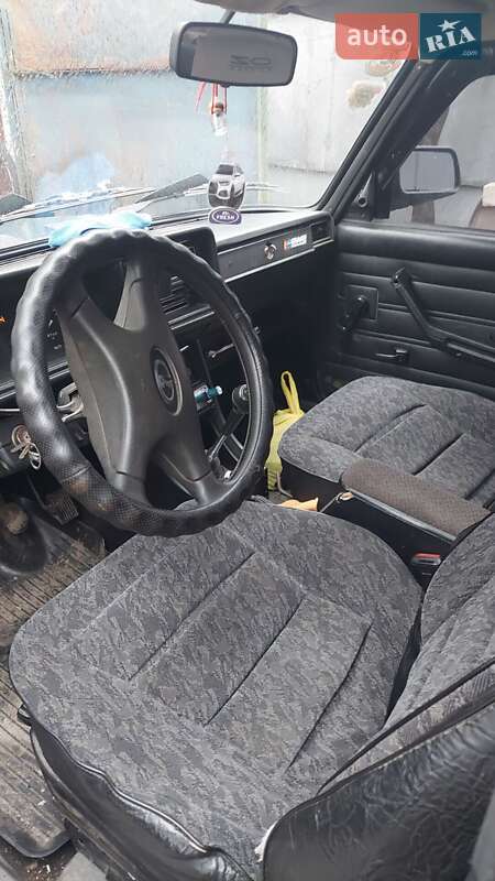 Седан ВАЗ / Lada 2107 2004 в Черкасах