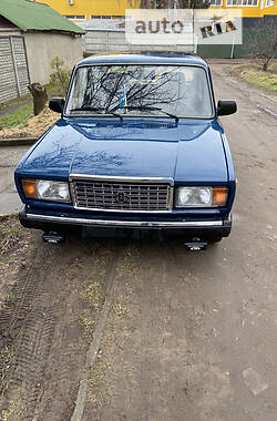 Седан ВАЗ / Lada 2107 2004 в Черкассах