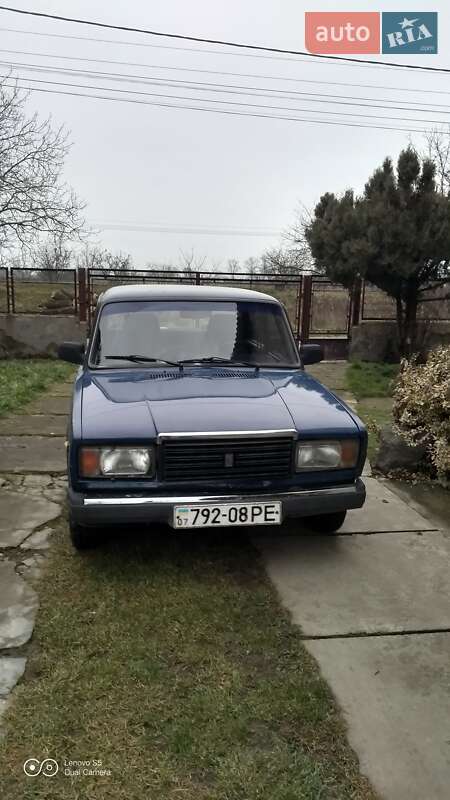 Седан ВАЗ / Lada 2107 2003 в Ужгороде