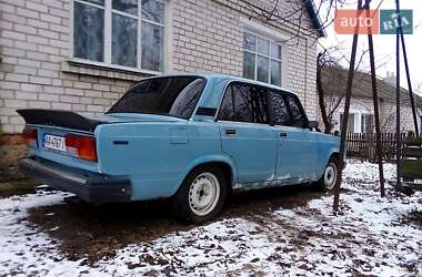 Седан ВАЗ / Lada 2107 1989 в Житомире