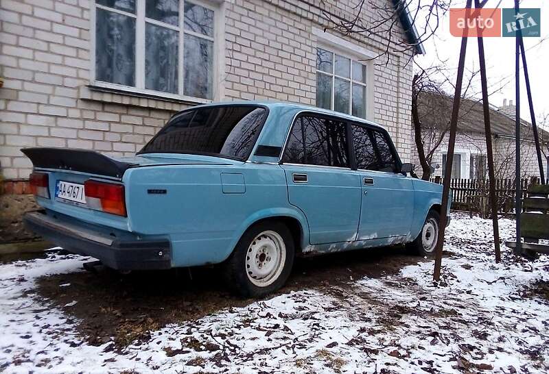 Седан ВАЗ / Lada 2107 1989 в Житомире