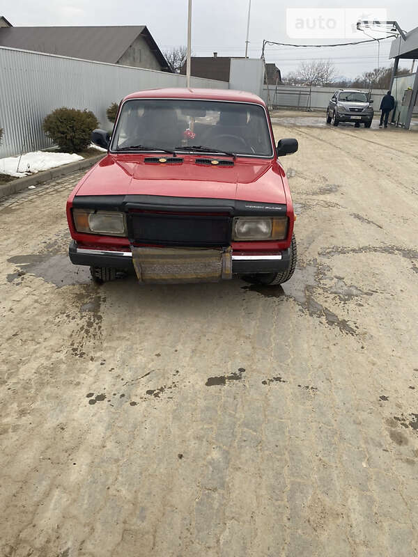 Седан ВАЗ / Lada 2107 1992 в Сторожинце