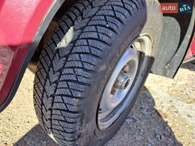 Седан ВАЗ / Lada 2107 2003 в Киеве фото 18 Седан ВАЗ / Lada 2107 2003 в Киеве