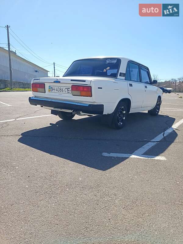 Седан ВАЗ / Lada 2107 2004 в Одесі