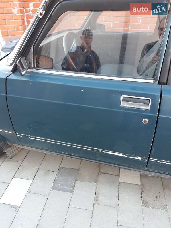 Седан ВАЗ / Lada 2107 2004 в Стебнику