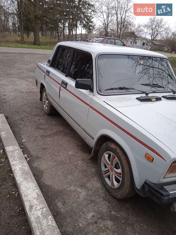 Седан ВАЗ / Lada 2107 1997 в Кропивницком
