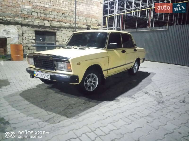 Хетчбек ВАЗ / Lada 2107 1988 в Чернівцях