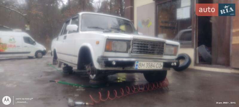 Седан ВАЗ / Lada 2107 1994 в Киеве