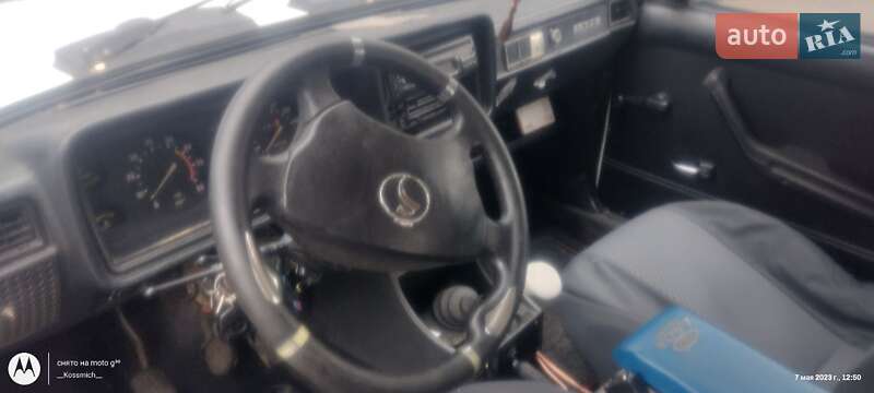 Седан ВАЗ / Lada 2107 1994 в Киеве