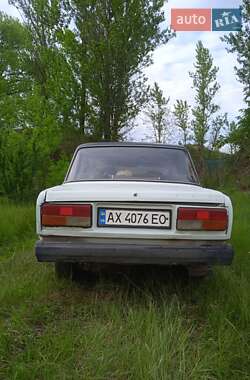 Седан ВАЗ / Lada 2107 1984 в Дергачах