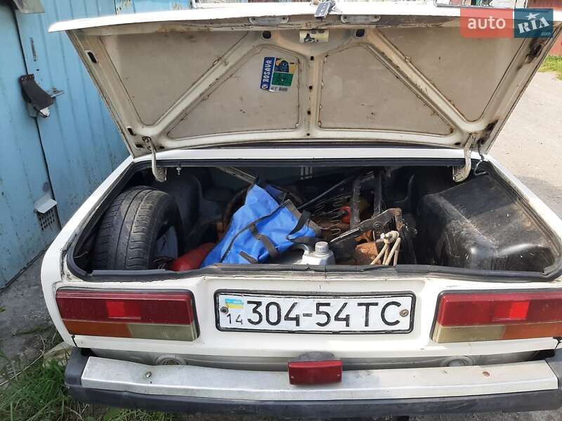 Седан ВАЗ / Lada 2107 1992 в Львове
