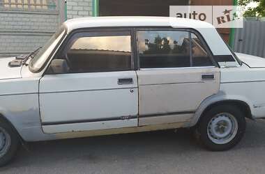 Седан ВАЗ / Lada 2107 1993 в Кременчуге