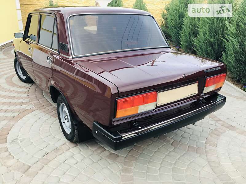 Седан ВАЗ / Lada 2107 2007 в Новомосковске