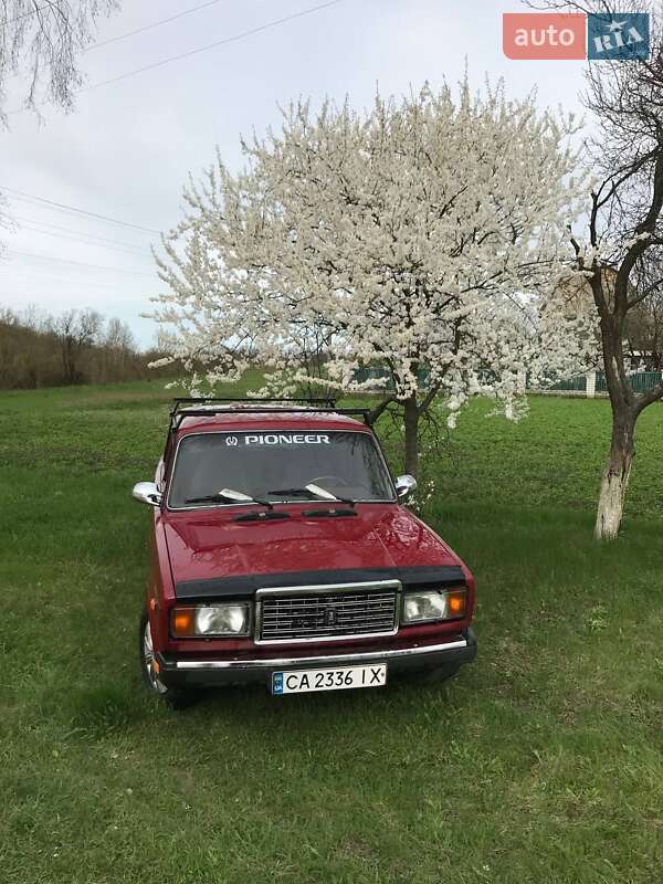 Седан ВАЗ / Lada 2107 2005 в Каменке