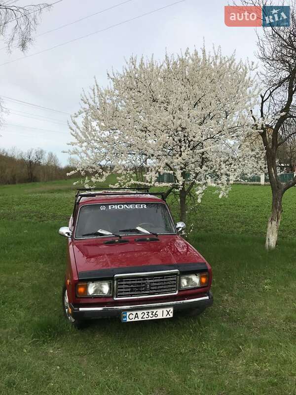 Седан ВАЗ / Lada 2107 2005 в Каменке
