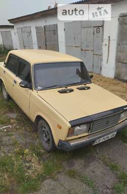 Седан ВАЗ / Lada 2107 1986 в Черновцах