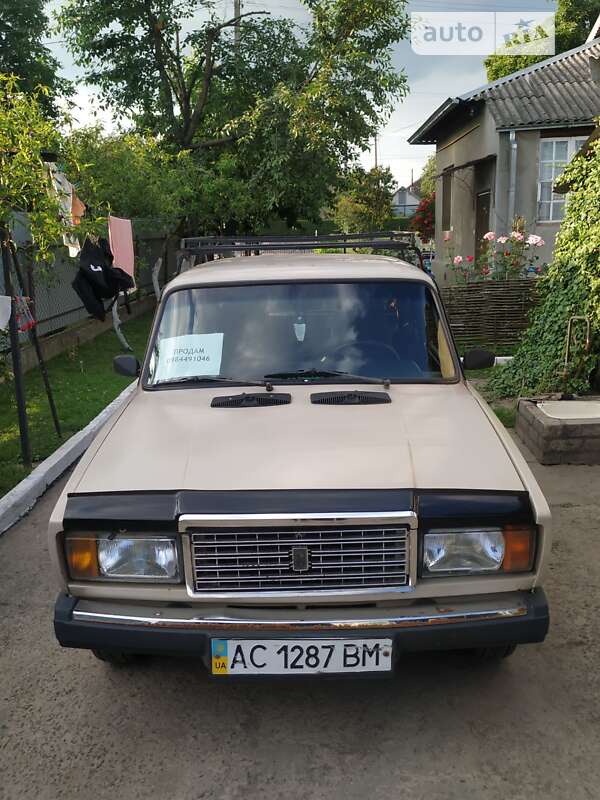 Седан ВАЗ / Lada 2107 1996 в Нововолинську