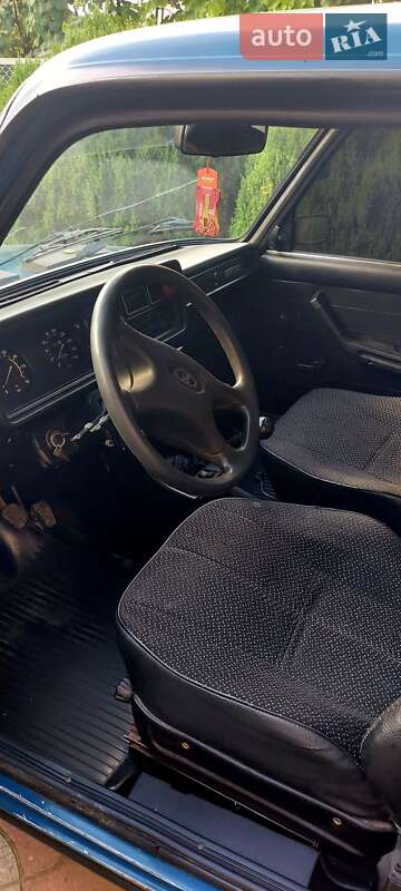 Седан ВАЗ / Lada 2107 2004 в Виноградові