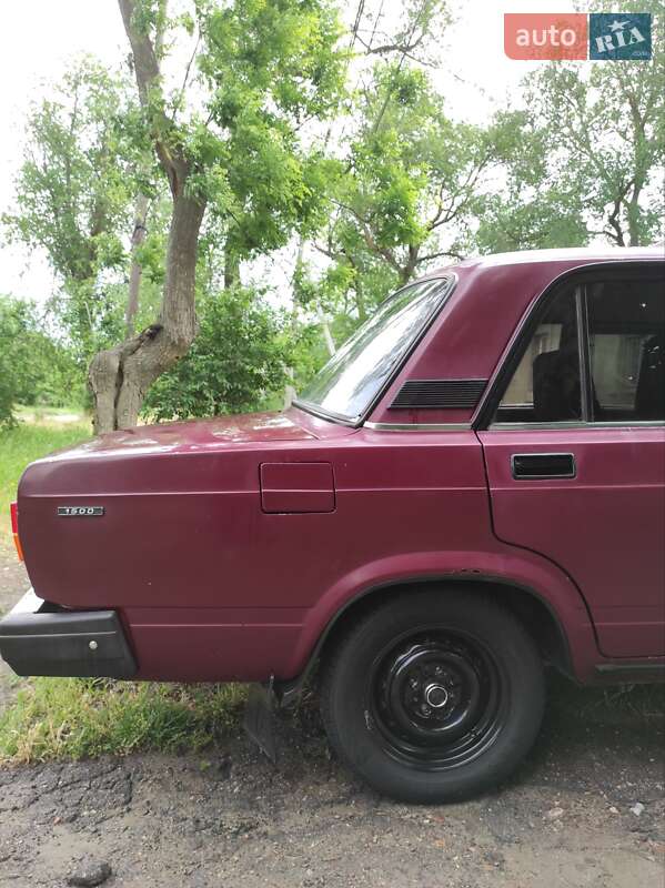Седан ВАЗ / Lada 2107 2002 в Болграде