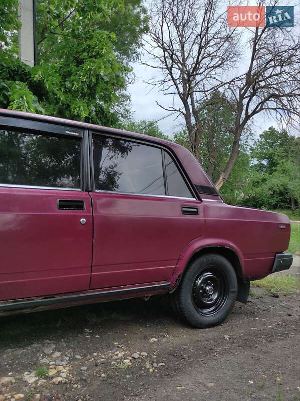 Седан ВАЗ / Lada 2107 2002 в Болграде