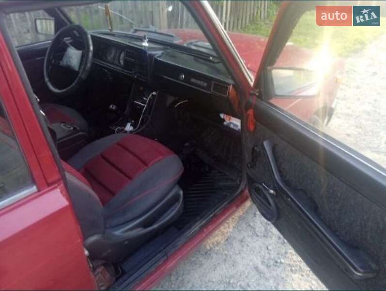 Седан ВАЗ / Lada 2107 1991 в Луцке