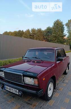 Седан ВАЗ 2107 2003 в 