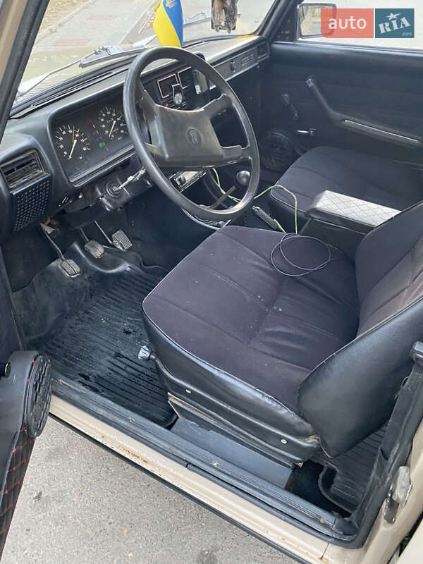 Седан ВАЗ / Lada 2107 1987 в Березанке