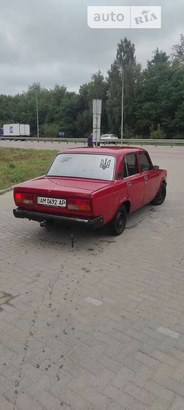 Седан ВАЗ / Lada 2107 1995 в Житомире