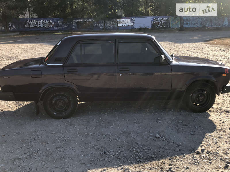 Седан ВАЗ / Lada 2107 2003 в Харькове