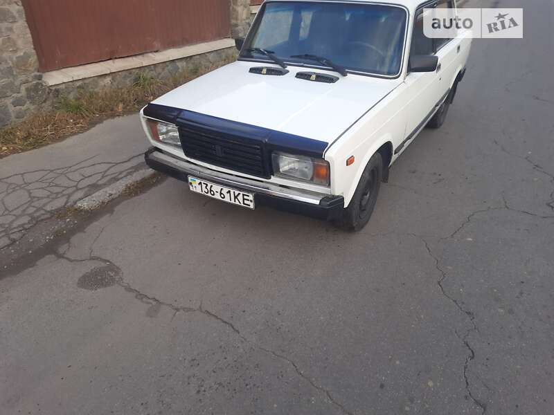 Седан ВАЗ / Lada 2107 1992 в Виннице