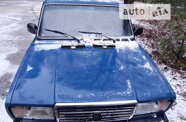 Седан ВАЗ / Lada 2107 2000 в Радомышле