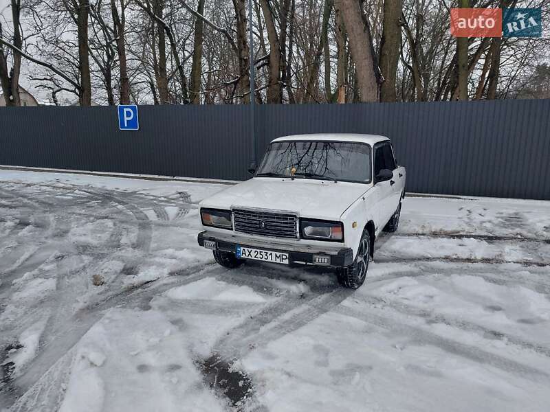 Седан ВАЗ / Lada 2107 2004 в Броварах