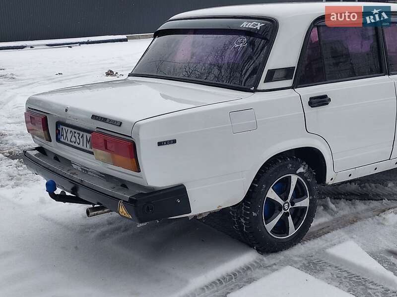 Седан ВАЗ / Lada 2107 2004 в Броварах