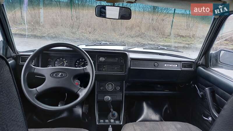 Седан ВАЗ / Lada 2107 2004 в Миколаєві