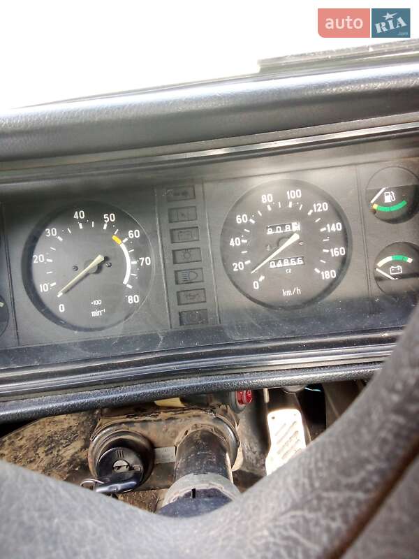 Седан ВАЗ / Lada 2107 2004 в Одессе