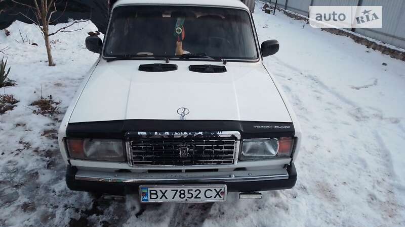 Седан ВАЗ / Lada 2107 1992 в Ярмолинцах