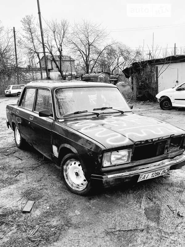 Седан ВАЗ / Lada 2107 1995 в Жмеринке