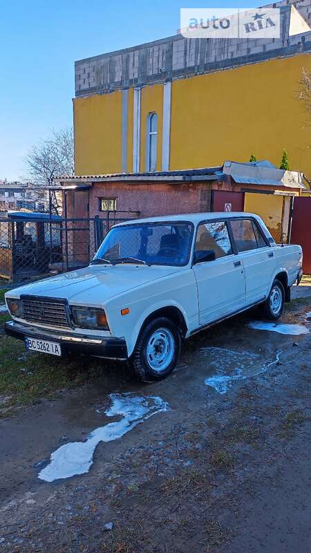 Седан ВАЗ / Lada 2107 1990 в Львові