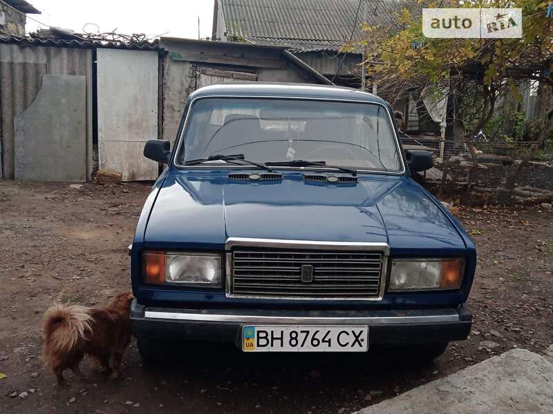 Седан ВАЗ / Lada 2107 1984 в Доброславе