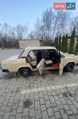 Седан ВАЗ / Lada 2107 1987 в Надворной