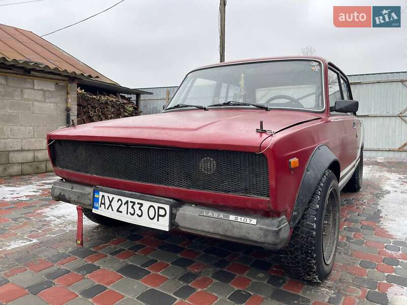 Седан ВАЗ / Lada 2107 2000 в Харкові
