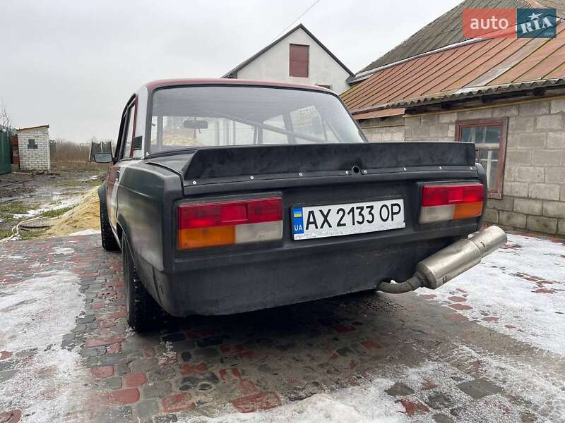 Седан ВАЗ / Lada 2107 2000 в Харкові
