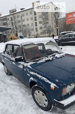 Седан ВАЗ / Lada 2107 2004 в Дрогобыче