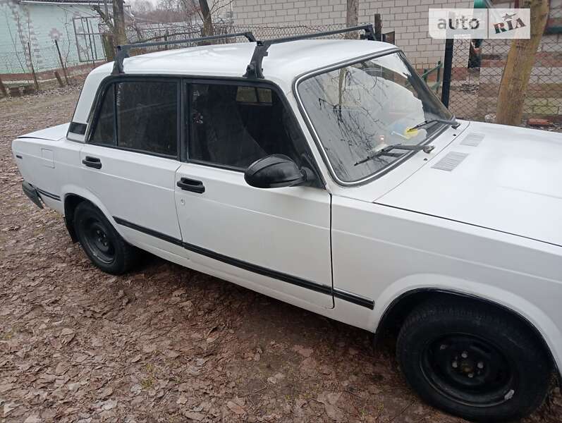 Седан ВАЗ / Lada 2107 1992 в Чернігові