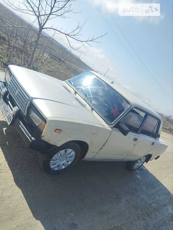 Седан ВАЗ / Lada 2107 1990 в Перемышлянах